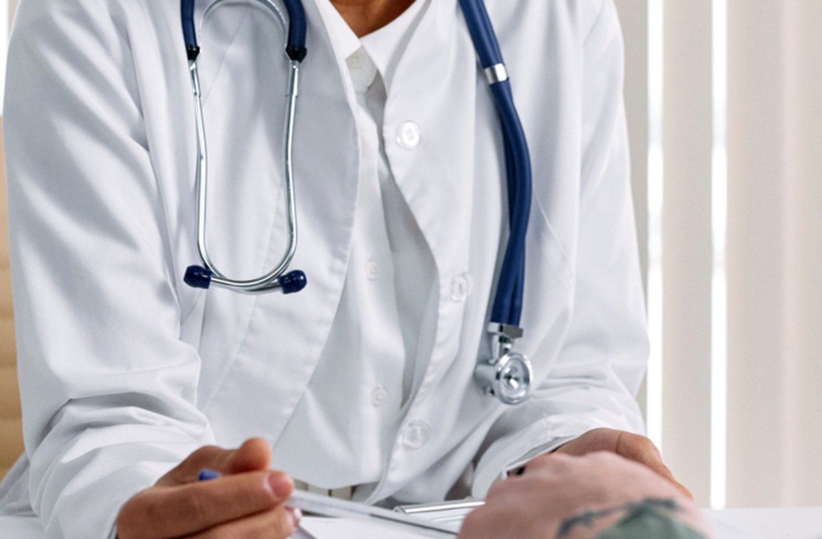 Revisión del historial clínico de un caso de cáncer de vejiga